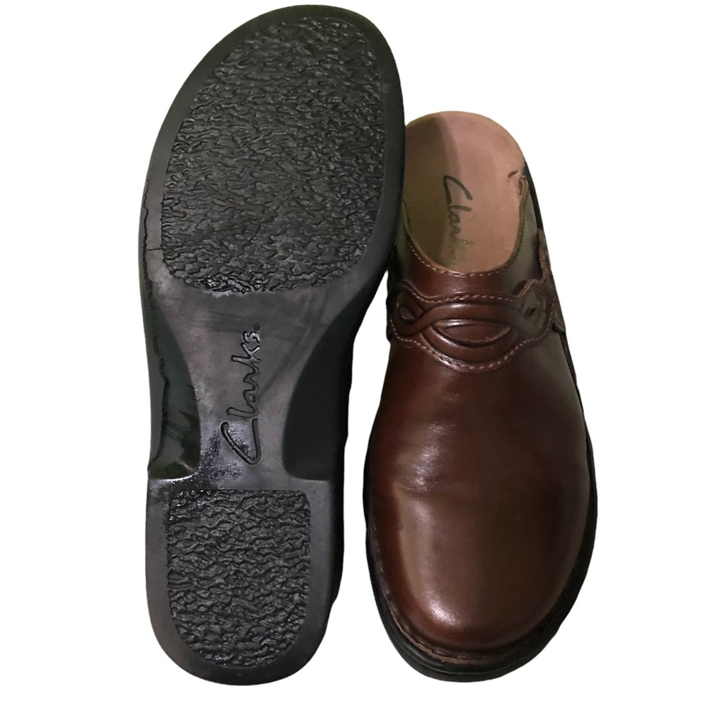 ✅ Brown Leather Clark’s slip-ons - Picture 3 of 4